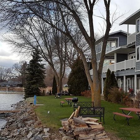 Snug Harbor Inn Sturgeon Bay Exterior foto