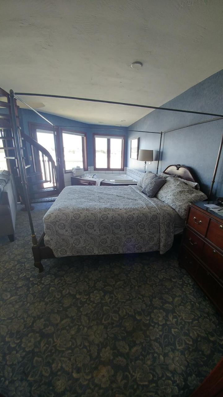 Snug Harbor Inn Sturgeon Bay Exterior foto